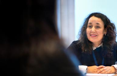 brp straat loket mensen praten