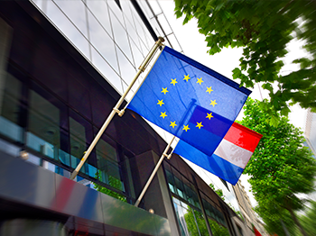 Europese en Nederlandse vlag